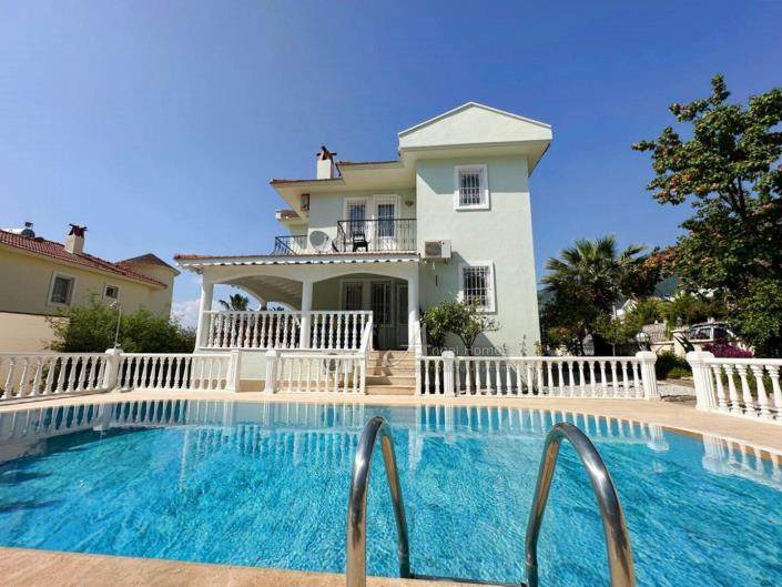 Image No.3-4 Bed Villa / Detached for sale