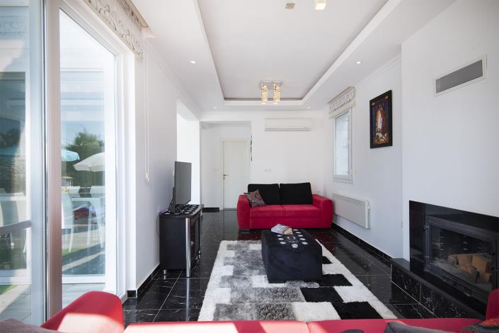 Image No.13-4 Bed Villa / Detached for sale