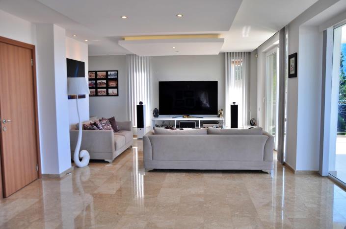 Image No.14-4 Bed Villa / Detached for sale