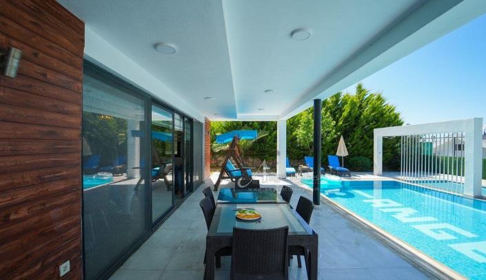 Image No.5-5 Bed Villa for sale