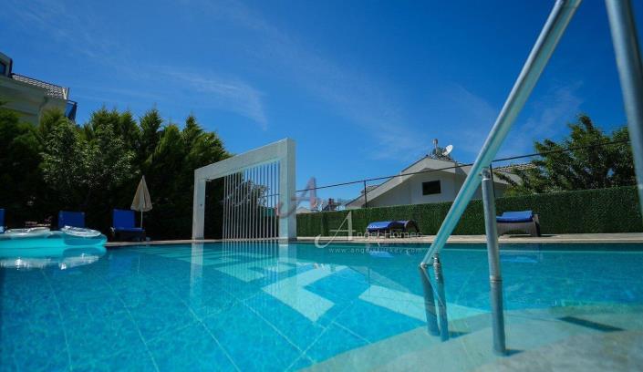 Image No.6-5 Bed Villa for sale