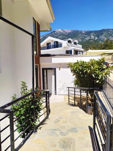 Image No.13-5 Bed Villa for sale