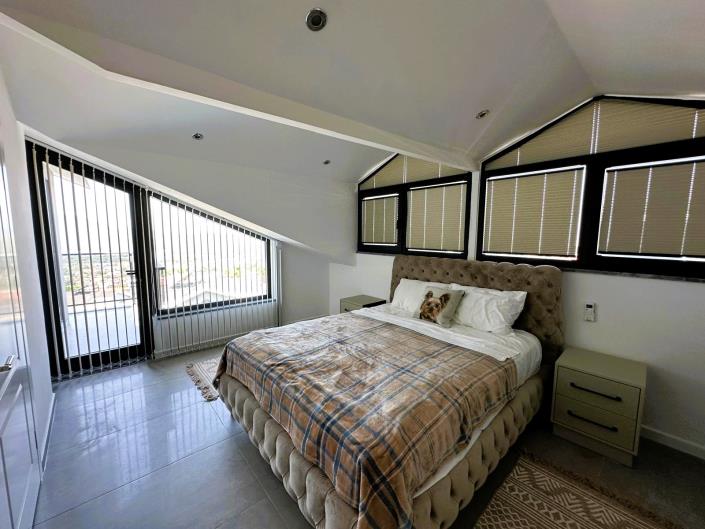 Image No.29-6 Bed Villa / Detached for sale