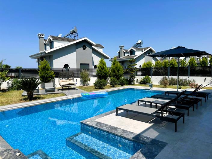 Image No.3-6 Bed Villa / Detached for sale