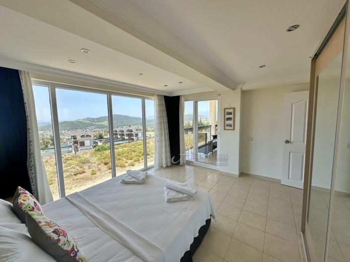 Image No.12-3 Bed Apartment for sale