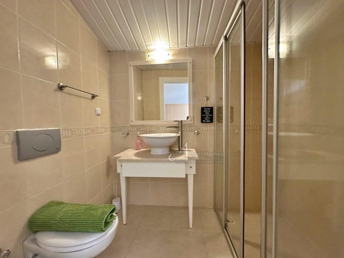 Image No.17-3 Bed Apartment for sale