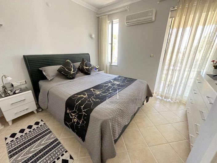 Image No.11-2 Bed Apartment for sale