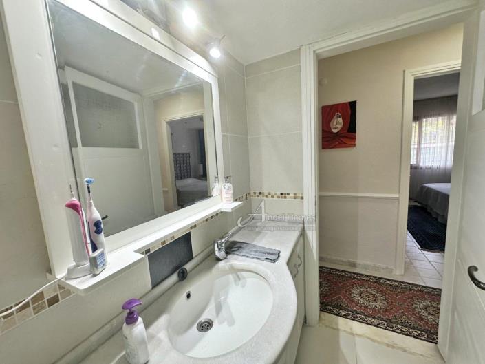 Image No.21-3 Bed Apartment for sale