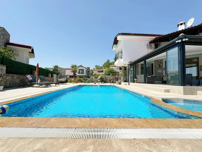 Image No.2-3 Bed Villa for sale