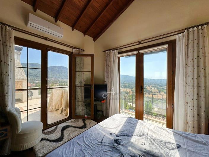 Image No.25-3 Bed Villa / Detached for sale