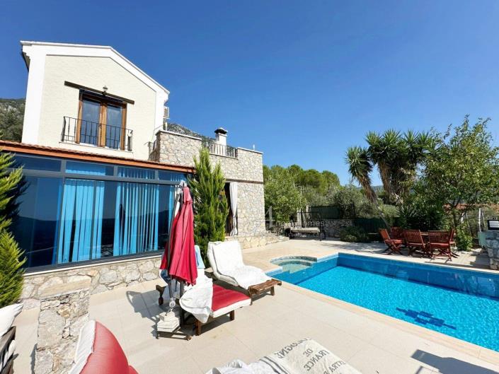 Image No.9-3 Bed Villa / Detached for sale