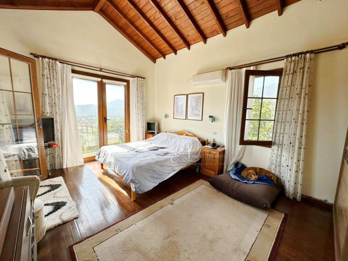 Image No.23-3 Bed Villa / Detached for sale