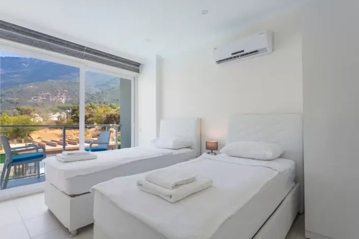 Image No.33-4 Bed Villa for sale