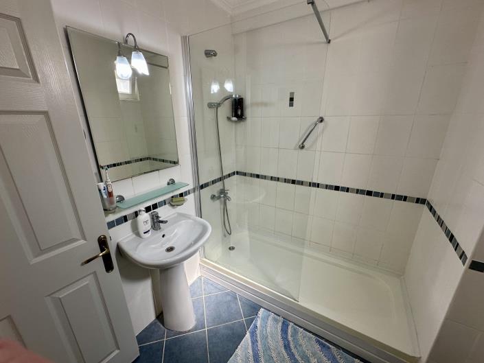 Image No.24-2 Bed Apartment for sale