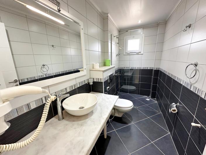 Image No.11-4 Bed Villa / Detached for sale