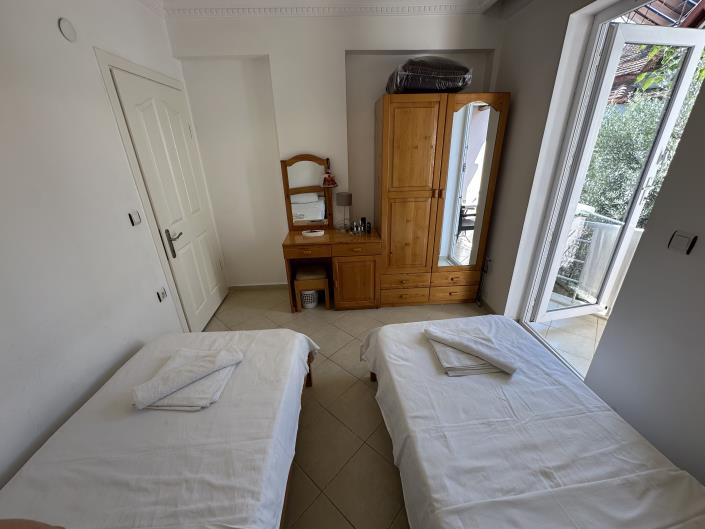 Image No.15-4 Bed Apartment for sale