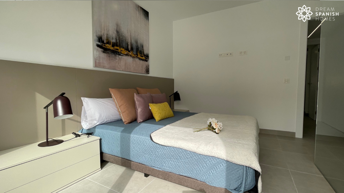 Image No.15-3 Bed Property for sale