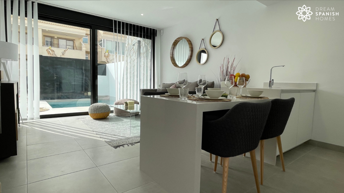 Image No.3-3 Bed Property for sale