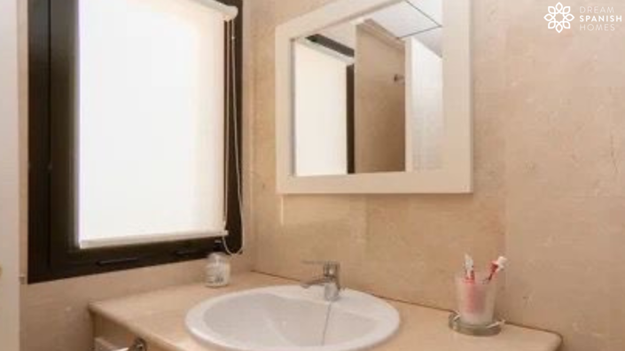 Image No.28-2 Bed Apartment for sale