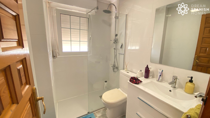 Image No.18-2 Bed Apartment for sale