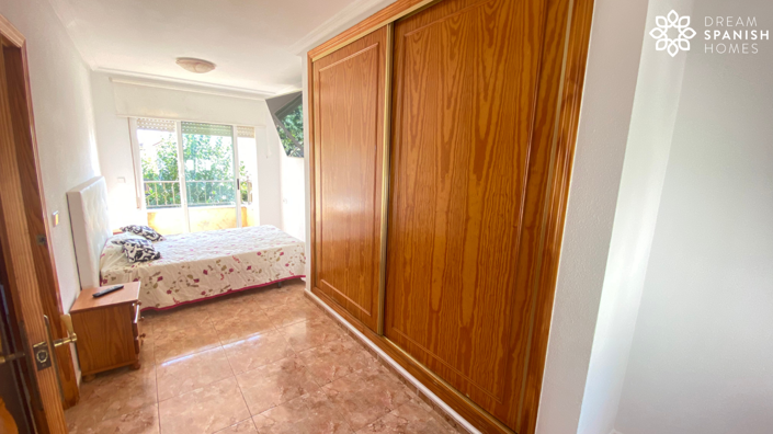 Image No.17-3 Bed Apartment for sale