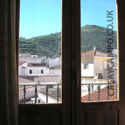 Image No.13-4 Bed Townhouse for sale