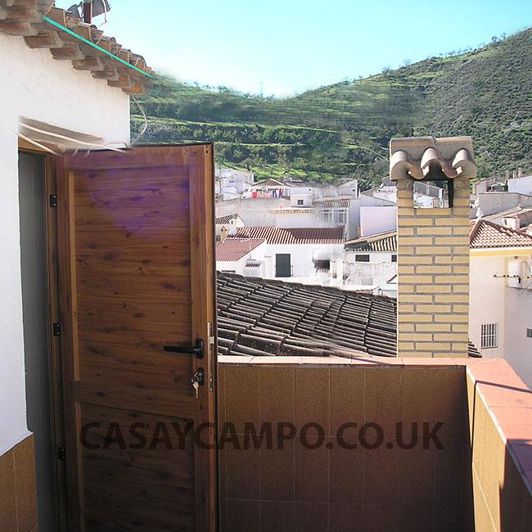 Image No.17-4 Bed Townhouse for sale