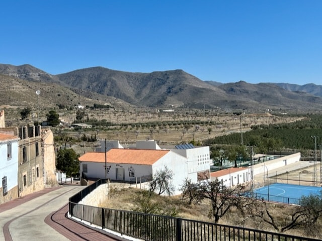 Image No.2-Maison de ville de 4 chambres à vendre à Uleila del Campo