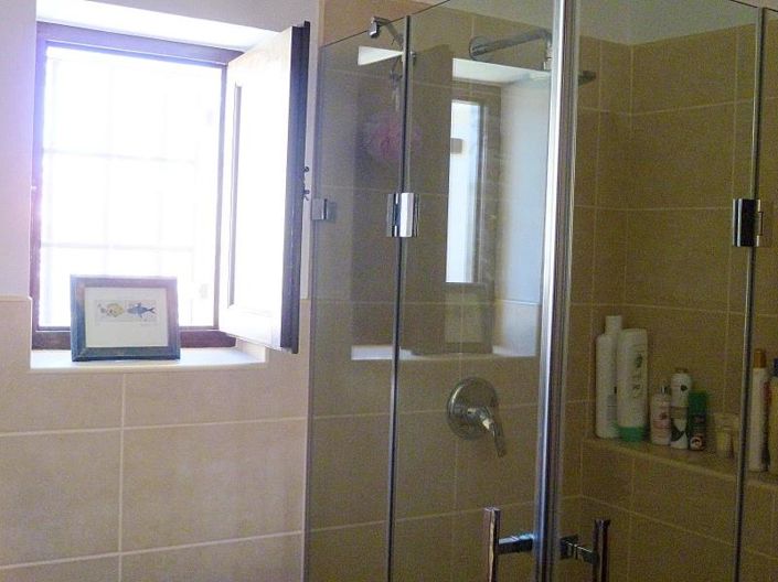 Image No.33-2 Bed Townhouse for sale