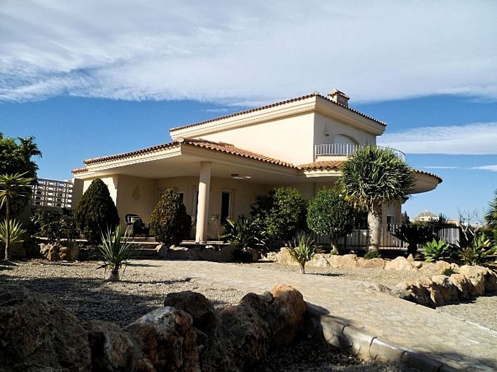 Image No.3-4 Bed Villa for sale