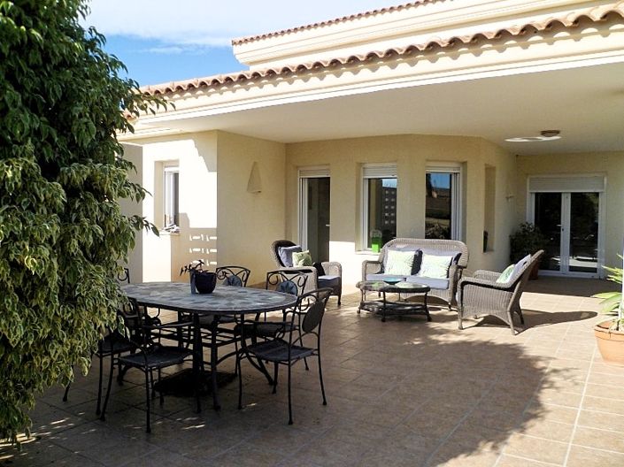 Image No.6-4 Bed Villa for sale