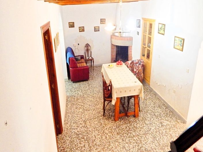 Image No.10-6 Bed Townhouse for sale