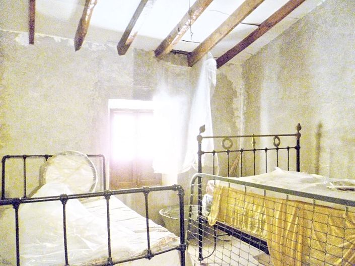 Image No.21-6 Bed Townhouse for sale