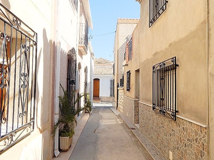 Image No.5-6 Bed Townhouse for sale