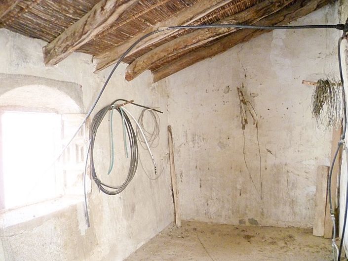 Image No.33-8 Bed Townhouse for sale