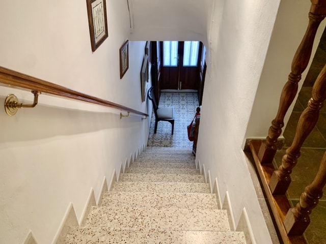 Image No.23-5 Bed Townhouse for sale