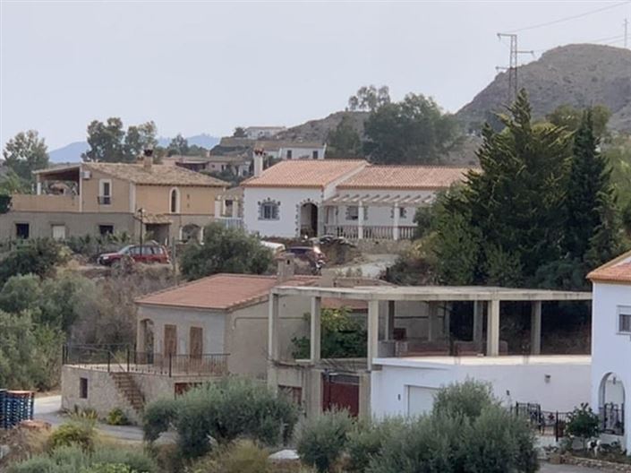 Image No.10-Maison de campagne de 4 chambres à vendre à Bédar
