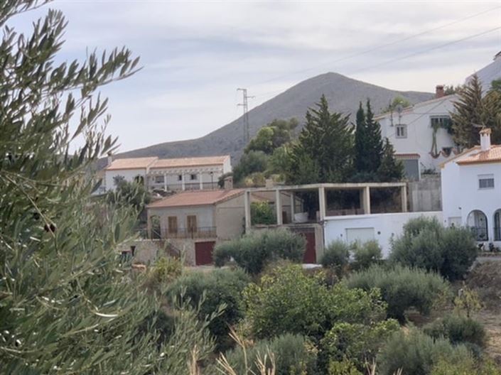 Image No.9-Maison de campagne de 4 chambres à vendre à Bédar