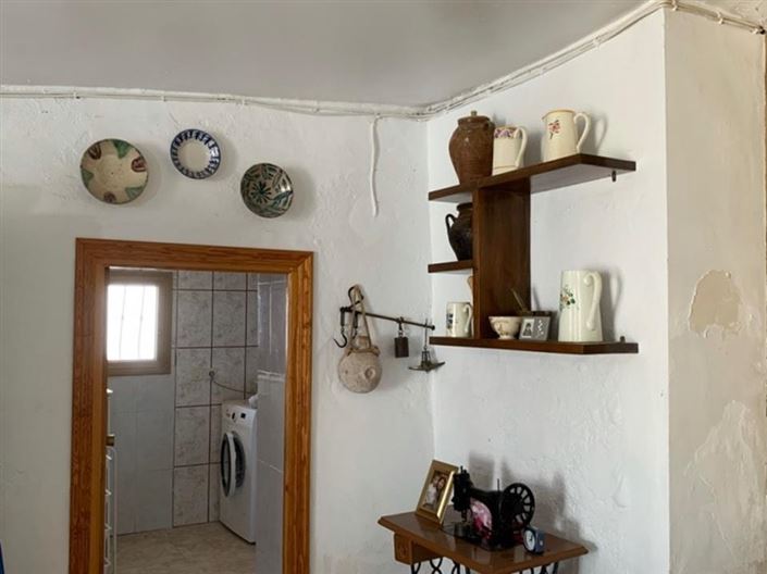 Image No.15-4 Bed House for sale