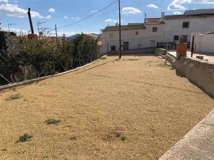 Image No.6-4 Bed House for sale