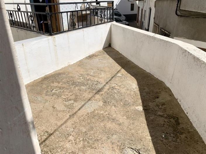 Image No.20-3 Bed Townhouse for sale