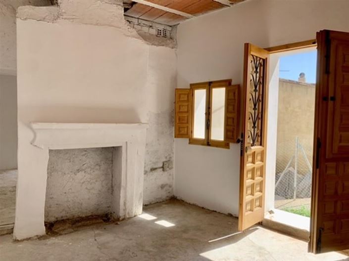 Image No.23-3 Bed Townhouse for sale