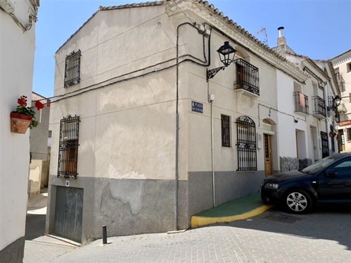 Image No.37-3 Bed Townhouse for sale