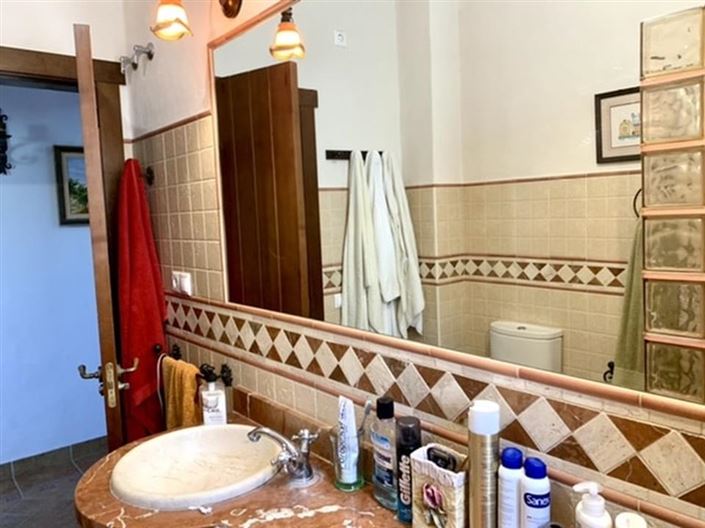 Image No.29-5 Bed Villa for sale