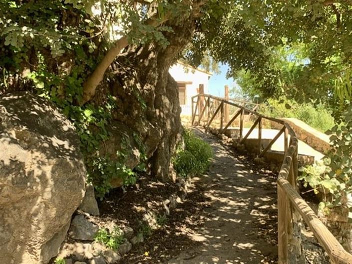 Image No.57-5 Bed Villa for sale