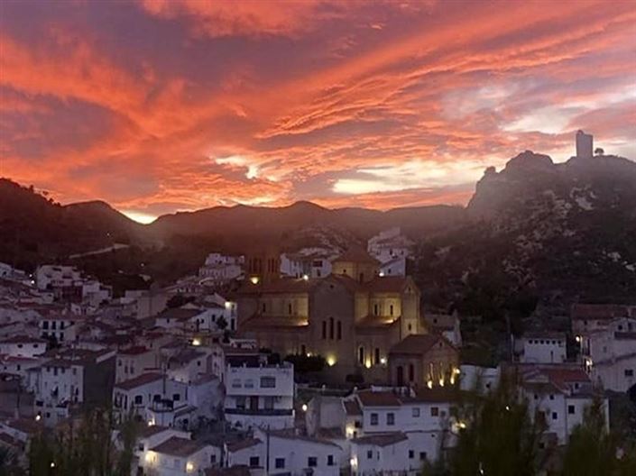 Image No.29-5 Bed Townhouse for sale