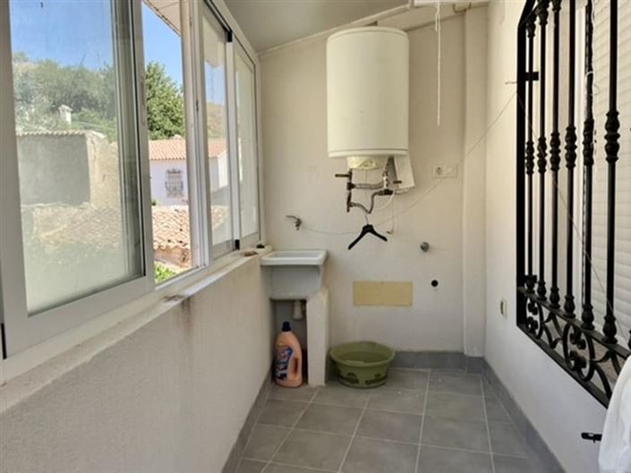 Image No.16-2 Bed Townhouse for sale