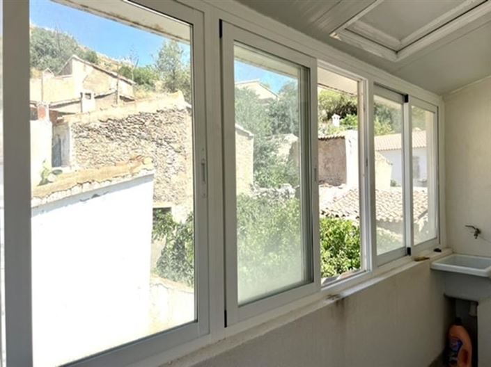 Image No.7-2 Bed Townhouse for sale