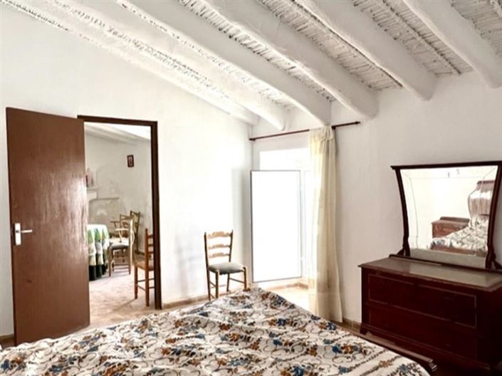 Image No.8-3 Bed Townhouse for sale