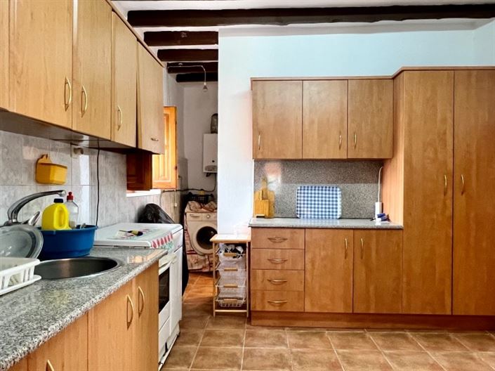 Image No.16-5 Bed Townhouse for sale